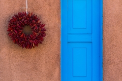6-Window-with-Ristra-Ranch-de-Taos-Plaza